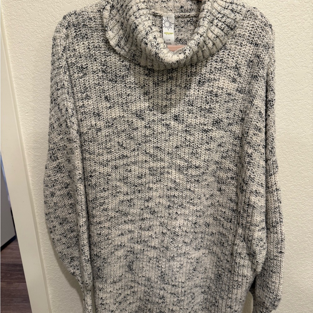 Aerie Speckled Gray Turtleneck Sweater